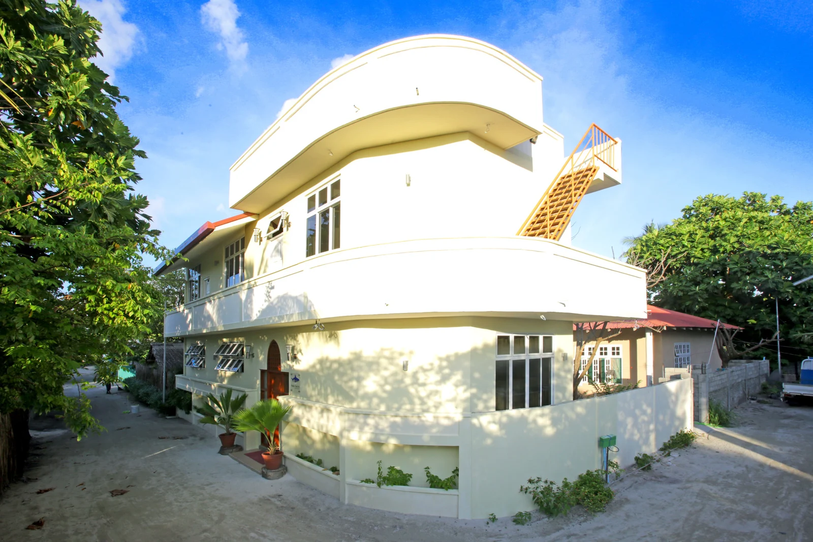 Фото отеля Hanifaru Transit Inn
