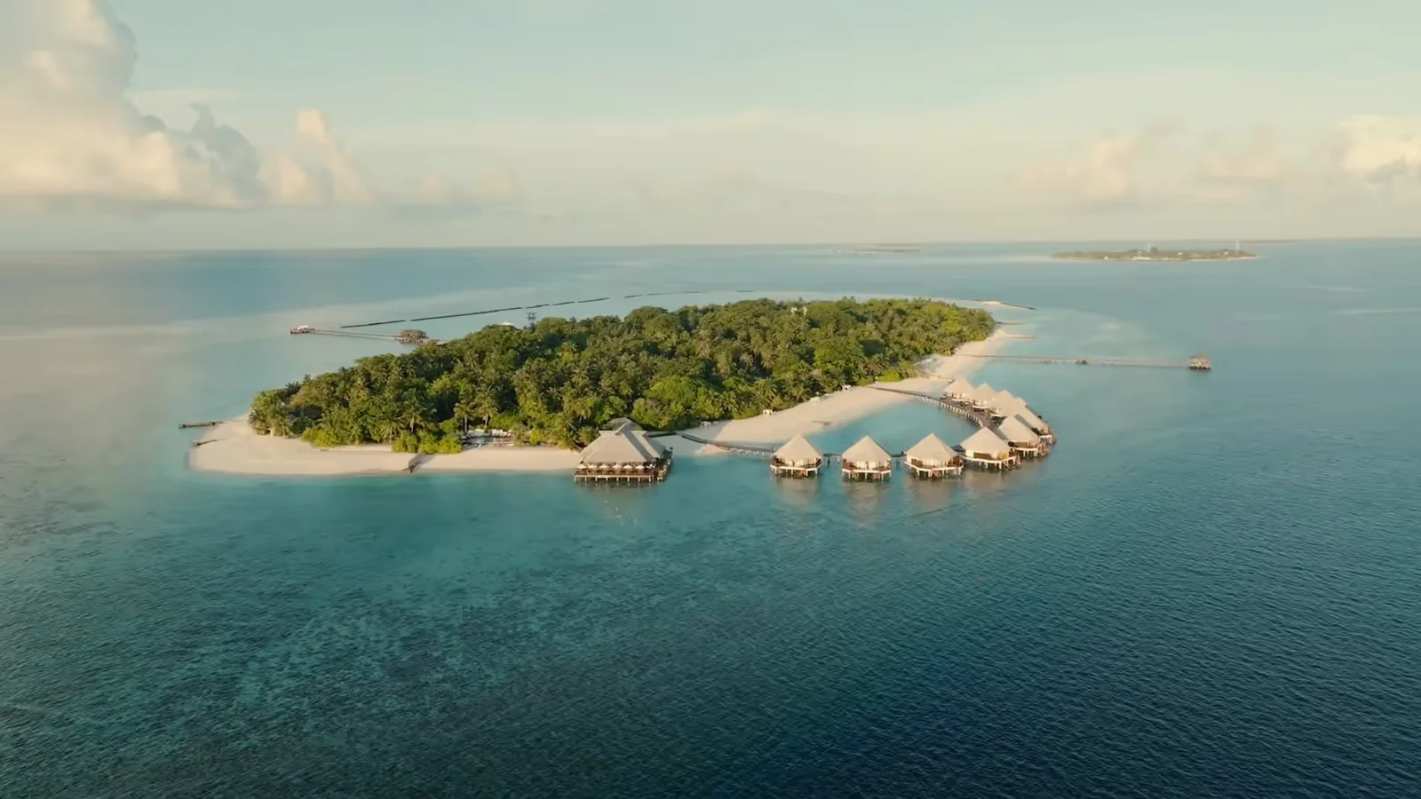 Фото отеля Adaaran Prestige Water Villas Meedhupparu