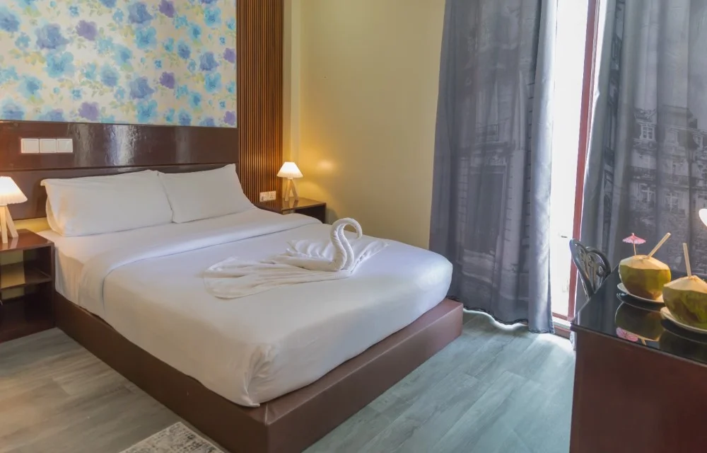 Фото отеля Whiteshell Island Hotel & Spa