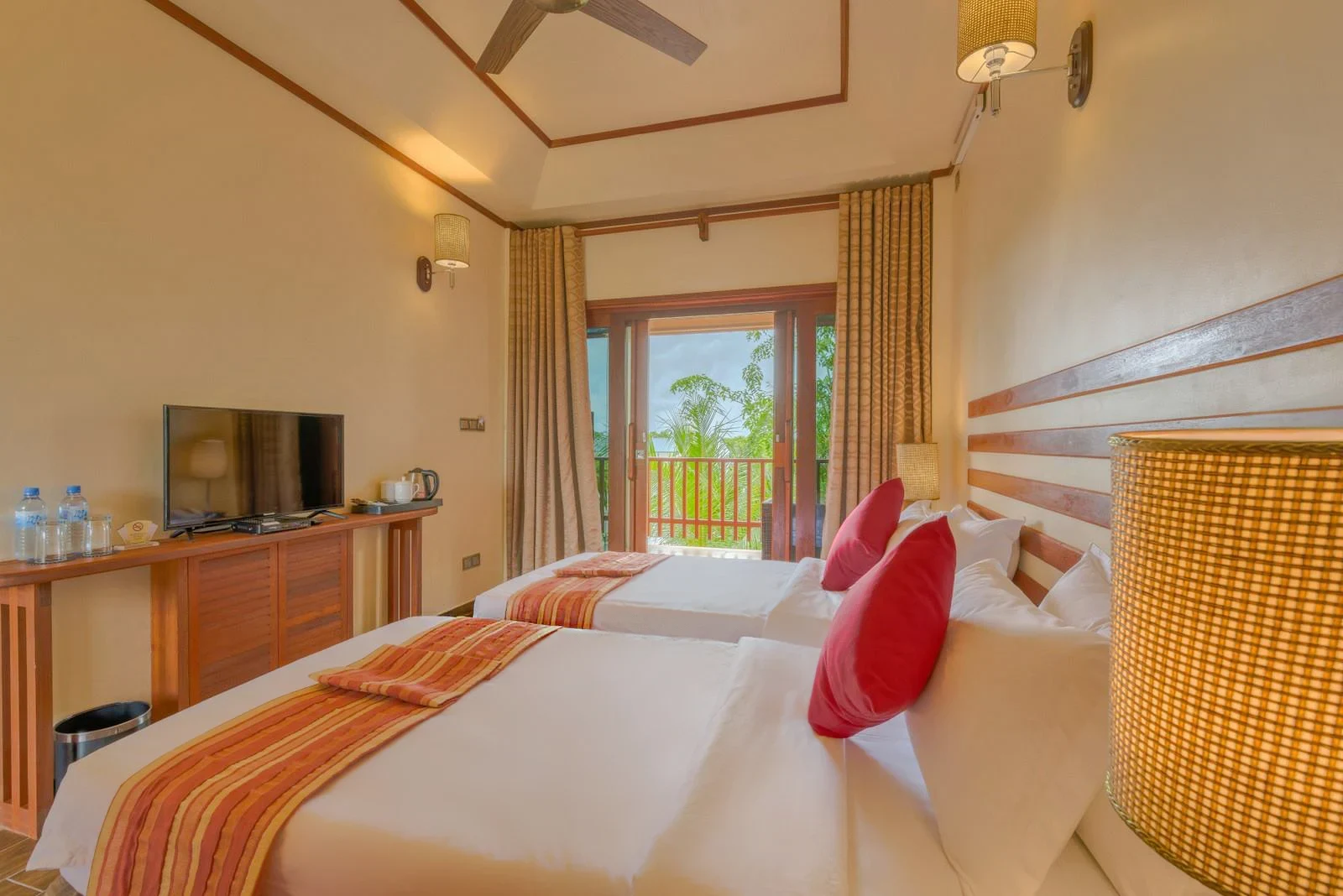 Фото отеля Araamu Holidays & Spa