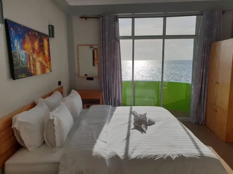 Фото отеля Iris Beach Residence