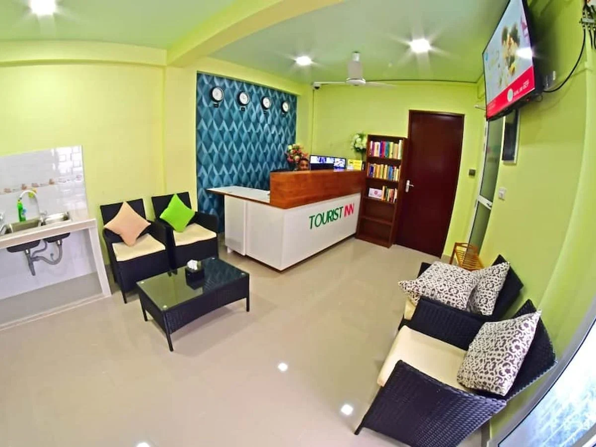 Фото отеля Tourist Inn